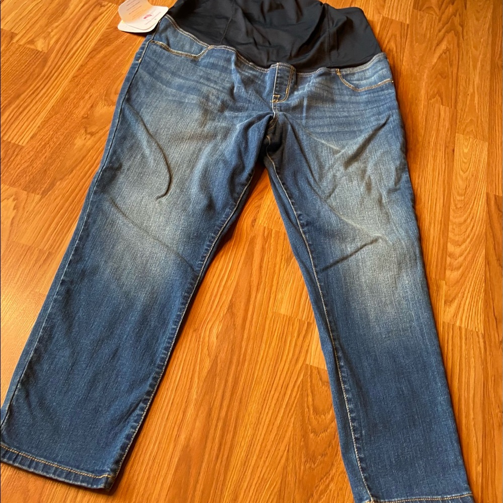 NEW Isabel Maternity Ingrid & Isabel Crop Jeans 14
